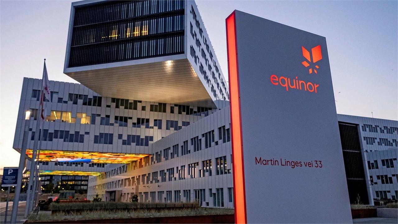 Equinor Scales Back Renewables Push 7 Years After Ditching ‘Oil’ from Its Name