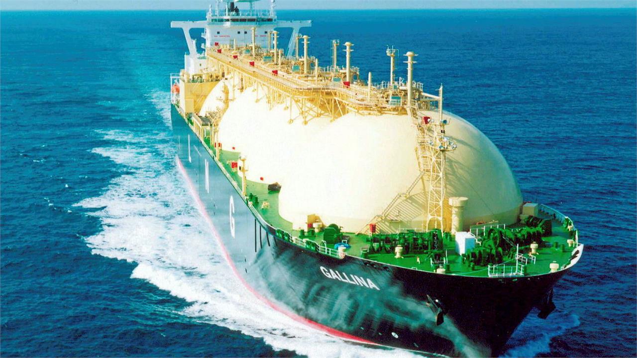 Shell Warns of Weaker Fourth Quarter LNG, Oil Trading